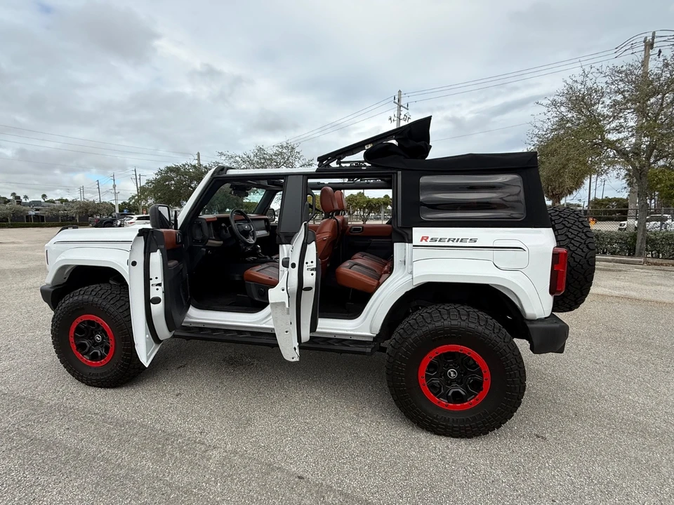 2025 Ford Bronco 6th Gen - Image 6 of 21