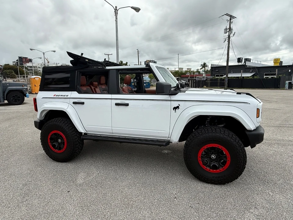 2025 Ford Bronco 6th Gen - Image 20 of 21