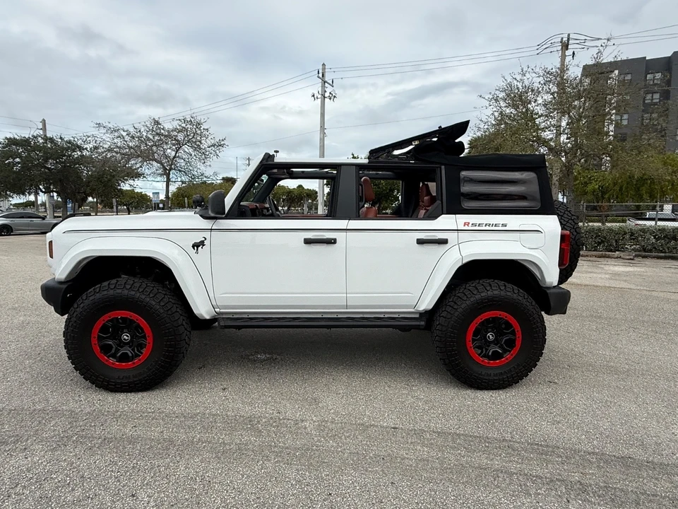 2025 Ford Bronco 6th Gen - Image 8 of 21