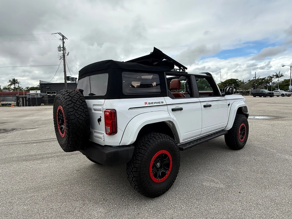 2025 Ford Bronco 6th Gen - Image 19 of 21