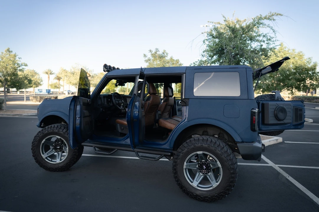2025 Ford Bronco 6th Gen - Image 10 of 31