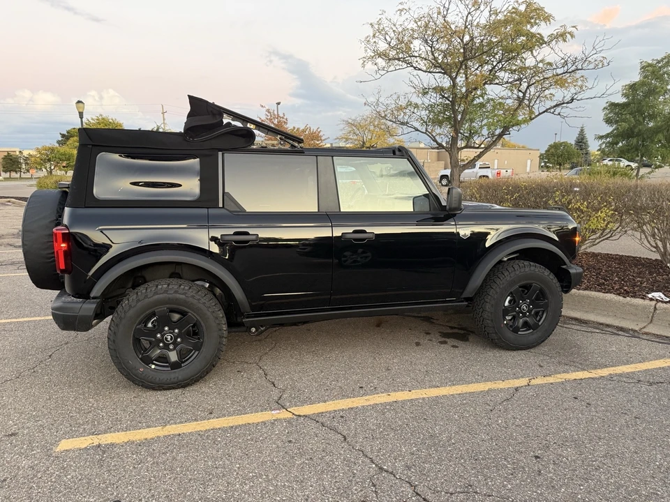2025 Ford Bronco 6th Gen - Image 2 of 2