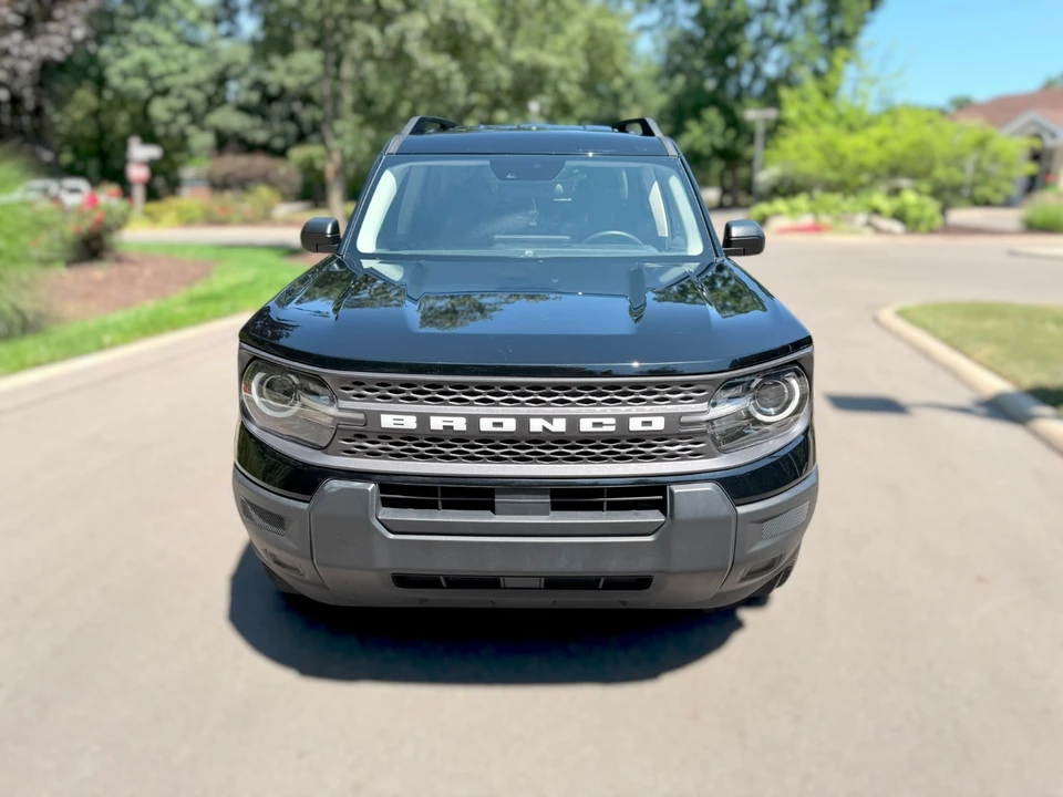 2025 Ford Bronco 6th Gen - Image 9 of 31