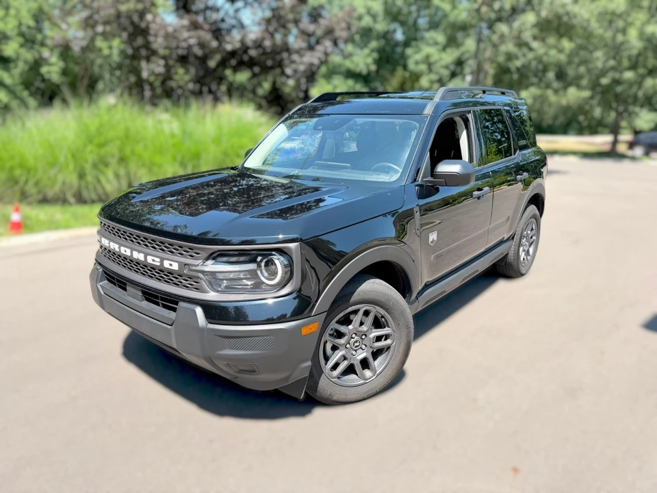 2025 Ford Bronco 6th Gen - Image 4 of 31