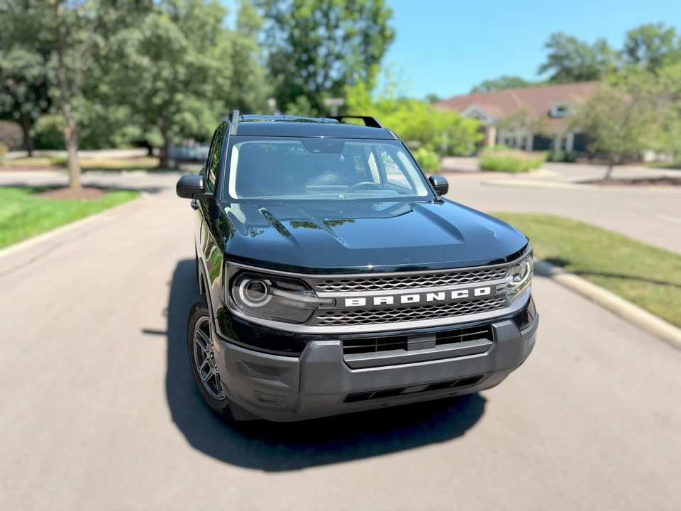 2025 Ford Bronco 6th Gen - Image 5 of 31