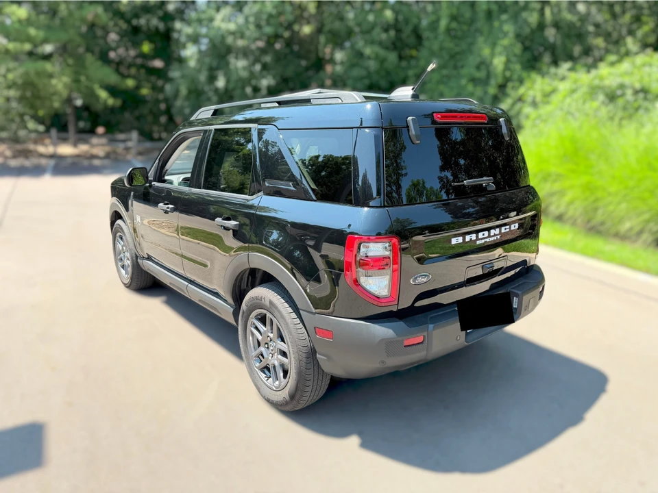 2025 Ford Bronco 6th Gen - Image 13 of 31