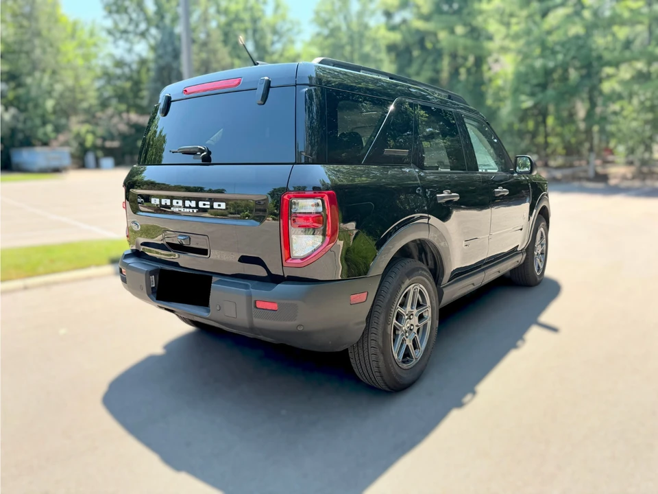 2025 Ford Bronco 6th Gen - Image 11 of 31