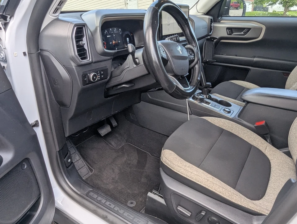 2025 Ford Bronco 6th Gen - Image 20 of 25