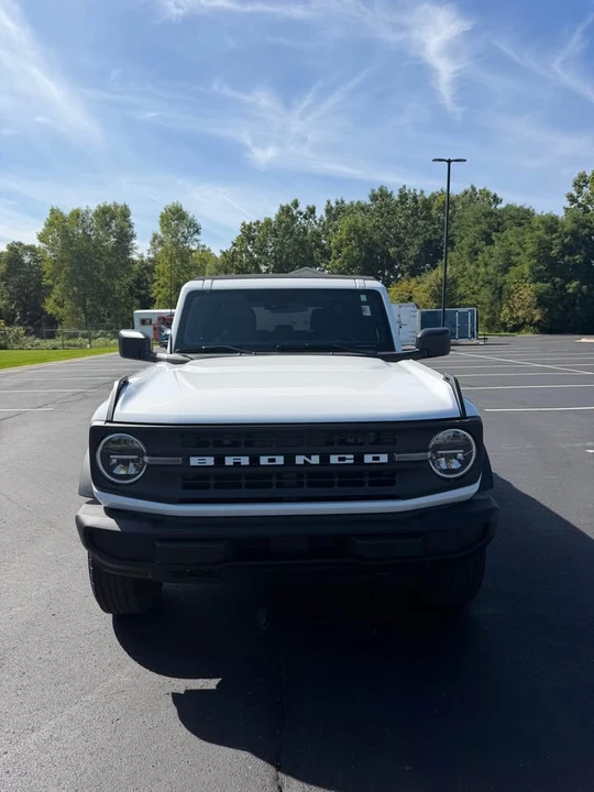 2025 Ford Bronco 6th Gen - Image 2 of 17