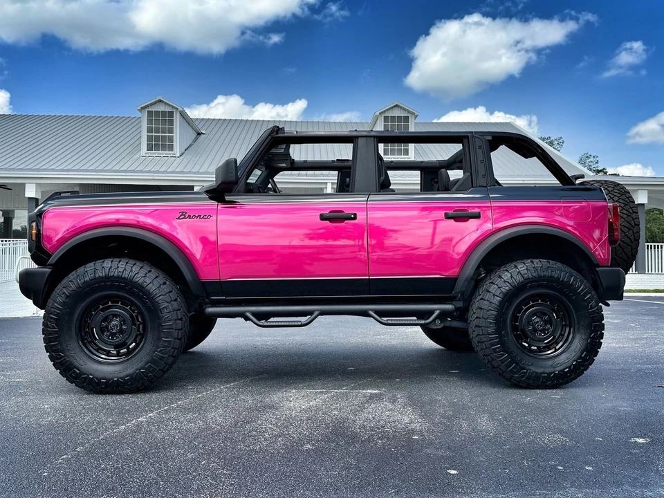 2025 Ford Bronco 6th Gen - Image 2 of 12