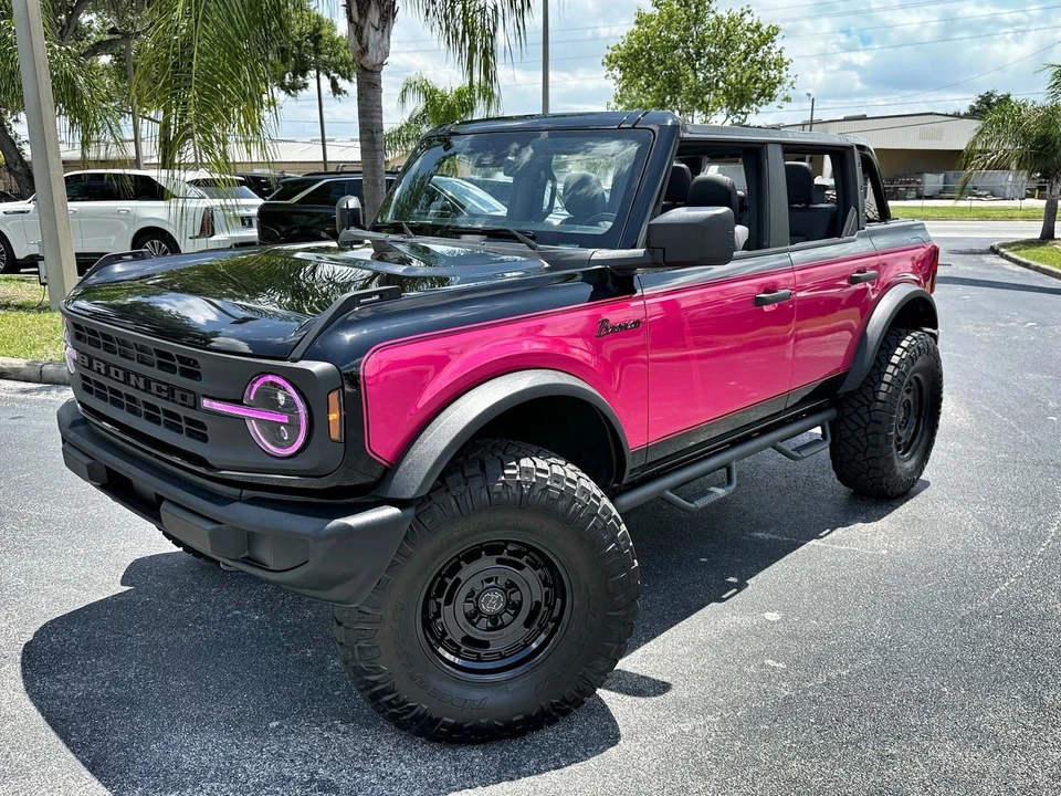 2025 Ford Bronco 6th Gen - Image 8 of 12