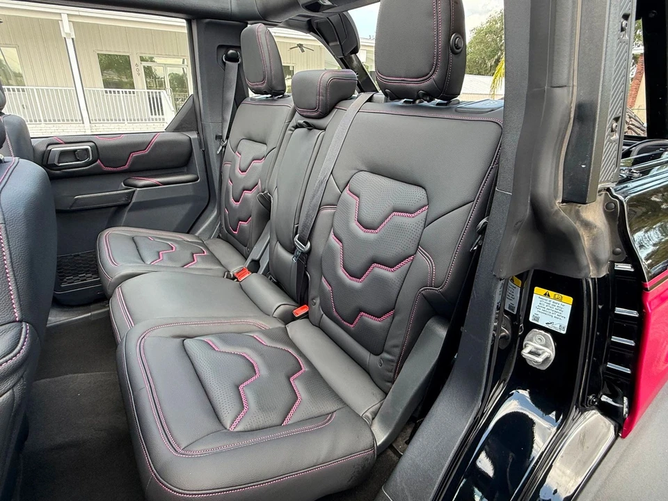 2025 Ford Bronco 6th Gen - Image 11 of 12
