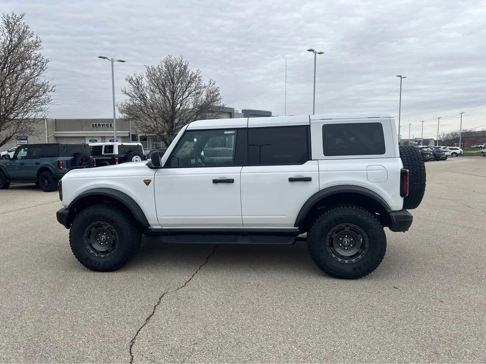 2025 Ford Bronco 6th Gen - Image 4 of 8