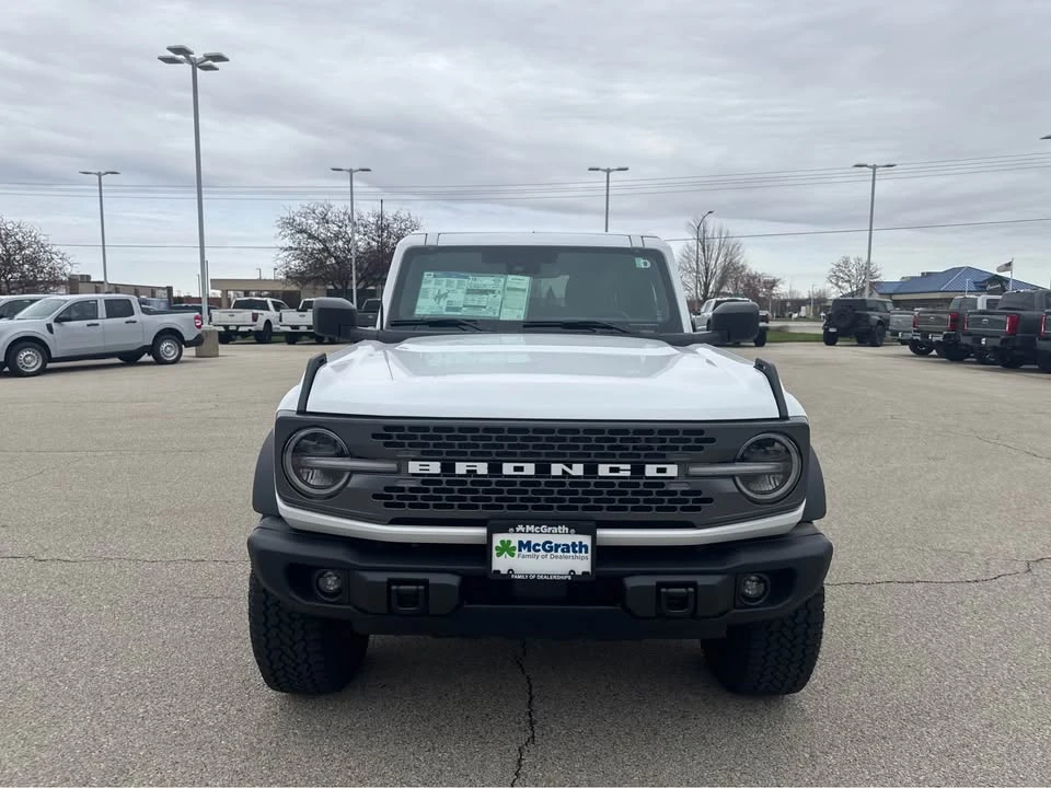2025 Ford Bronco 6th Gen - Image 2 of 8