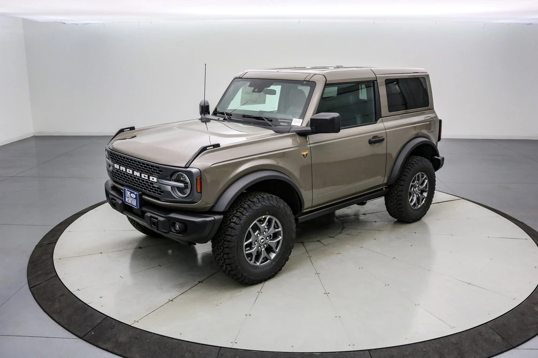 2025 Ford Bronco 6th Gen - Image 10 of 21