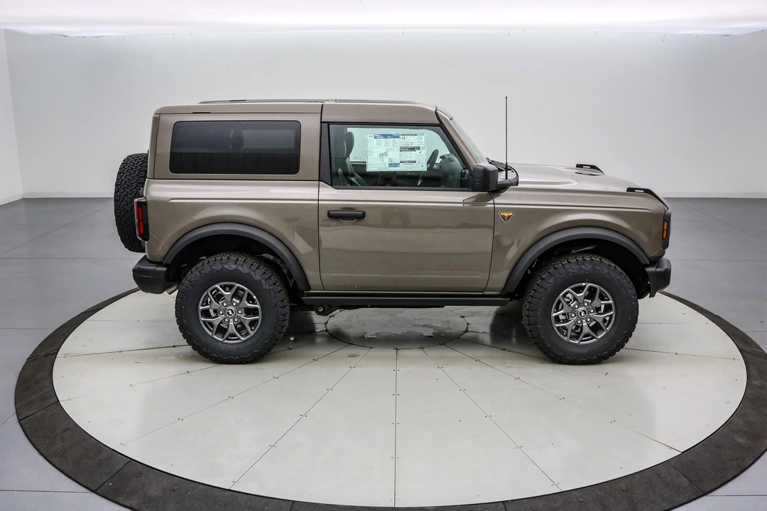 2025 Ford Bronco 6th Gen - Image 5 of 21
