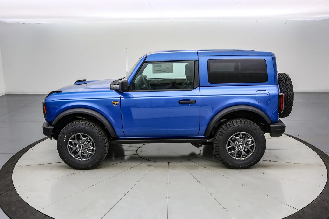 2025 Ford Bronco 6th Gen - Image 8 of 21