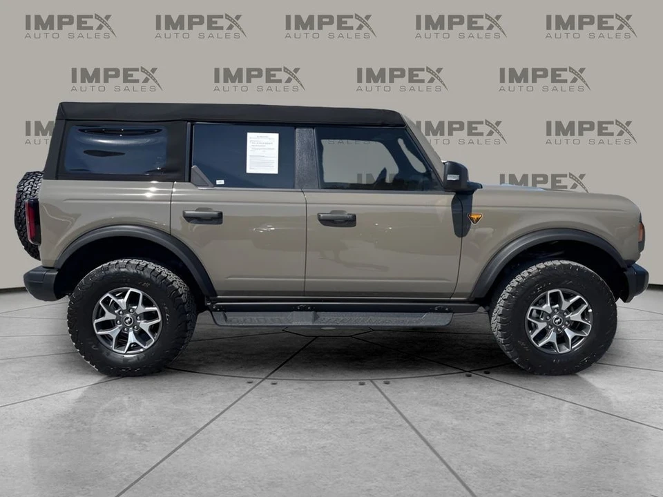 2025 Ford Bronco 6th Gen - Image 6 of 31