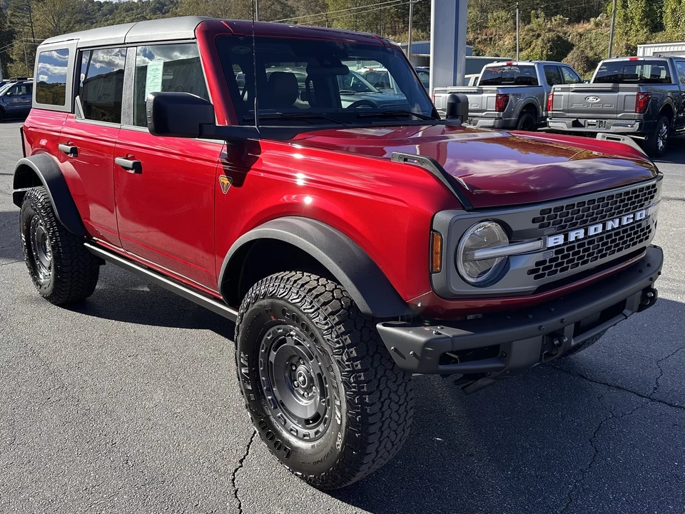 2025 Ford Bronco 6th Gen - Image 4 of 21