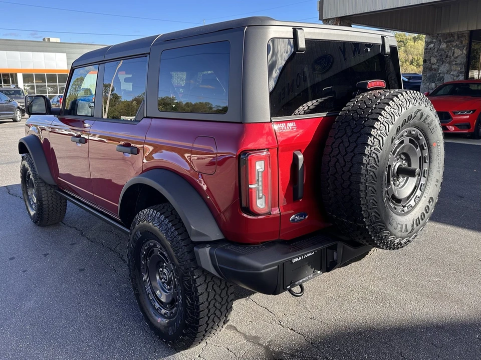 2025 Ford Bronco 6th Gen - Image 8 of 21