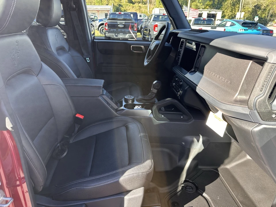2025 Ford Bronco 6th Gen - Image 14 of 21