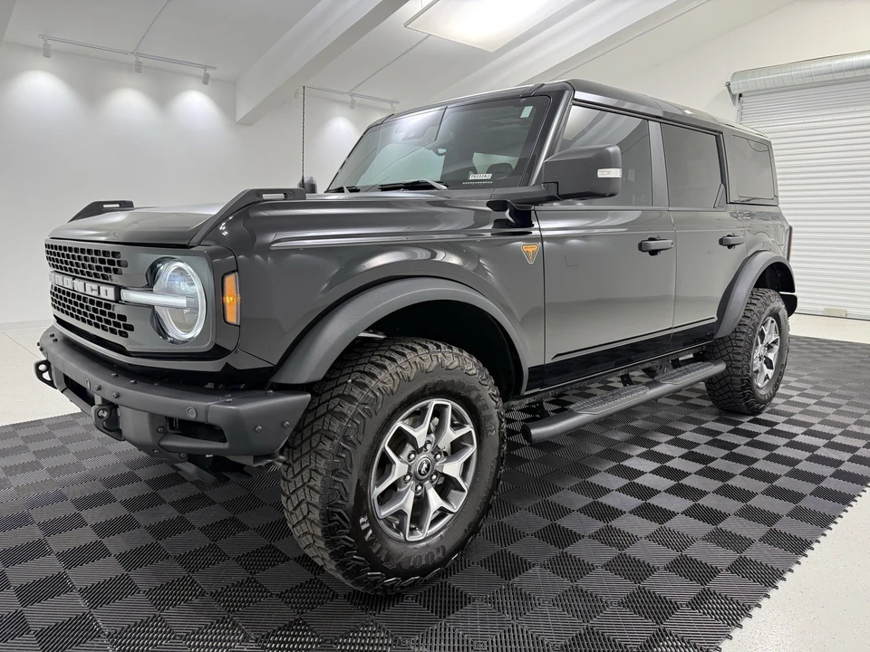 2025 Ford Bronco 6th Gen - Image 3 of 12