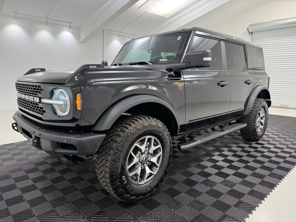 2025 Ford Bronco 6th Gen - Image 3 of 21