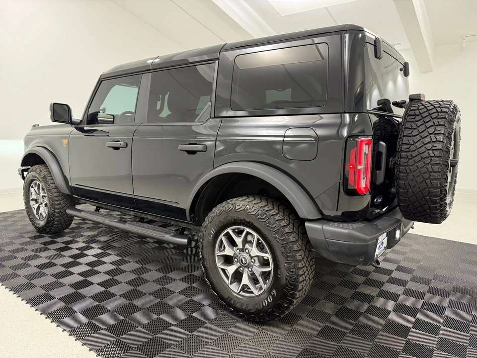 2025 Ford Bronco 6th Gen - Image 4 of 21