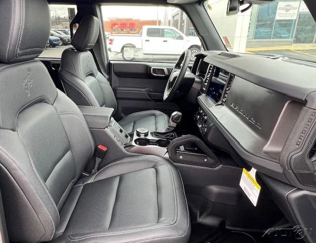 2025 Ford Bronco 6th Gen - Image 19 of 21