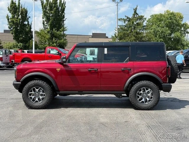 2025 Ford Bronco 6th Gen - Image 2 of 21