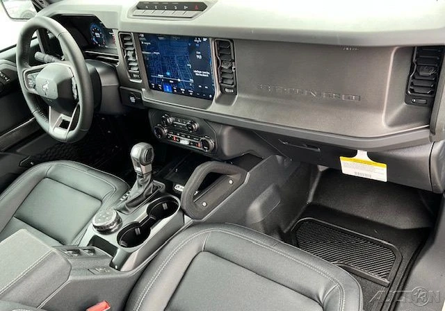 2025 Ford Bronco 6th Gen - Image 18 of 21