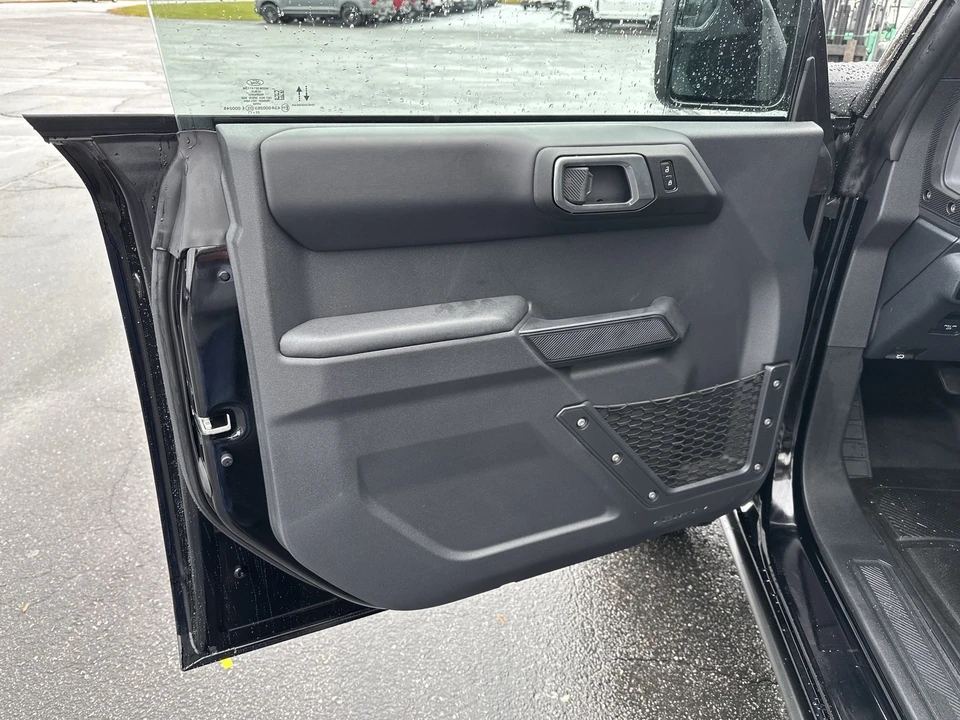 2025 Ford Bronco 6th Gen - Image 9 of 21