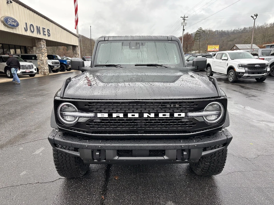 2025 Ford Bronco 6th Gen - Image 3 of 21