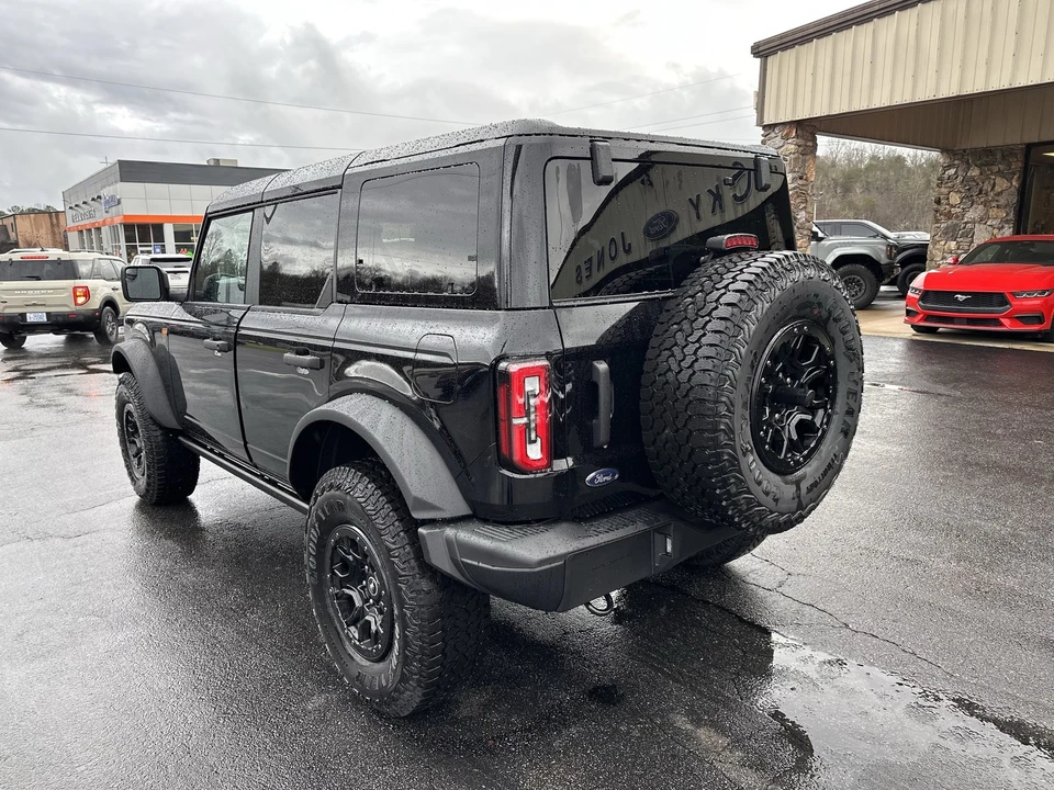 2025 Ford Bronco 6th Gen - Image 8 of 21