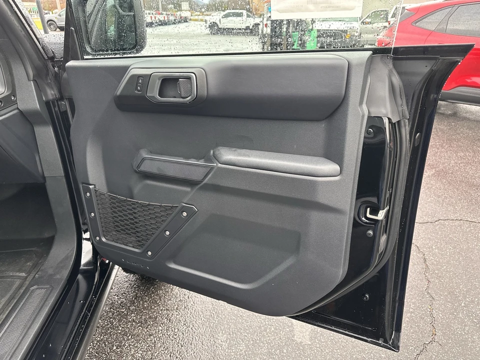 2025 Ford Bronco 6th Gen - Image 14 of 21