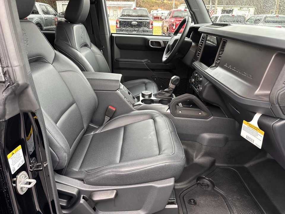 2025 Ford Bronco 6th Gen - Image 15 of 21