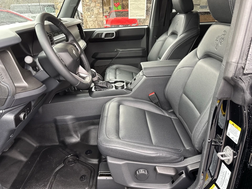 2025 Ford Bronco 6th Gen - Image 10 of 21