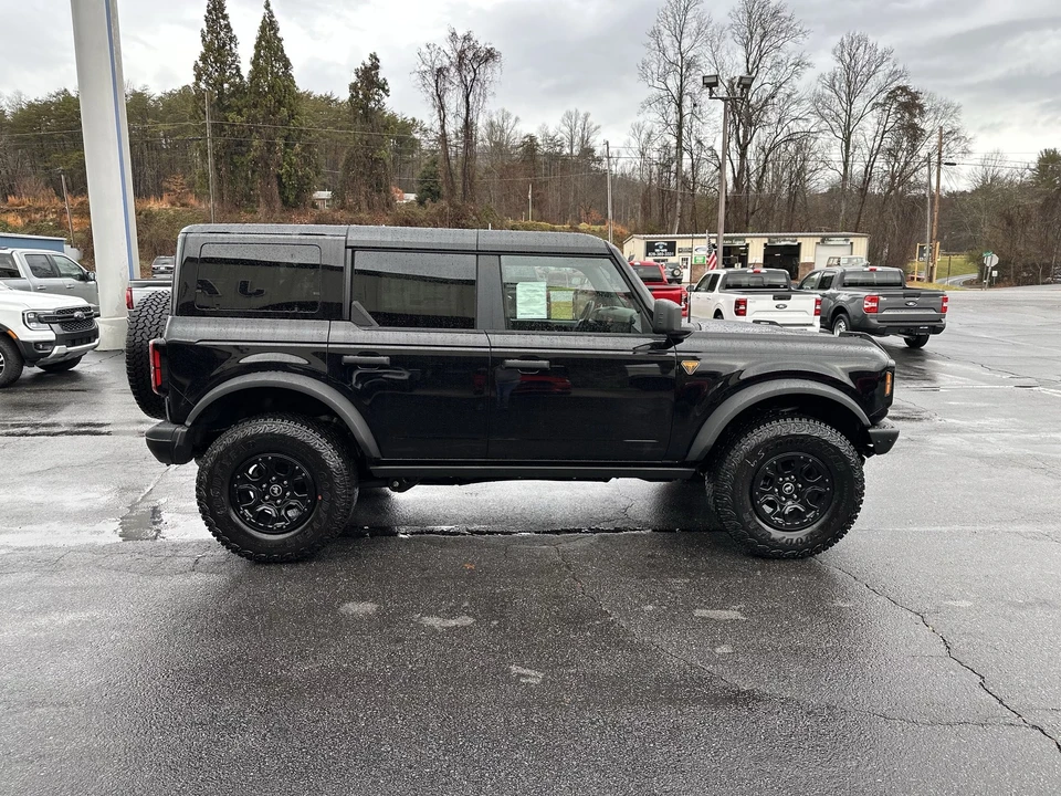 2025 Ford Bronco 6th Gen - Image 5 of 21