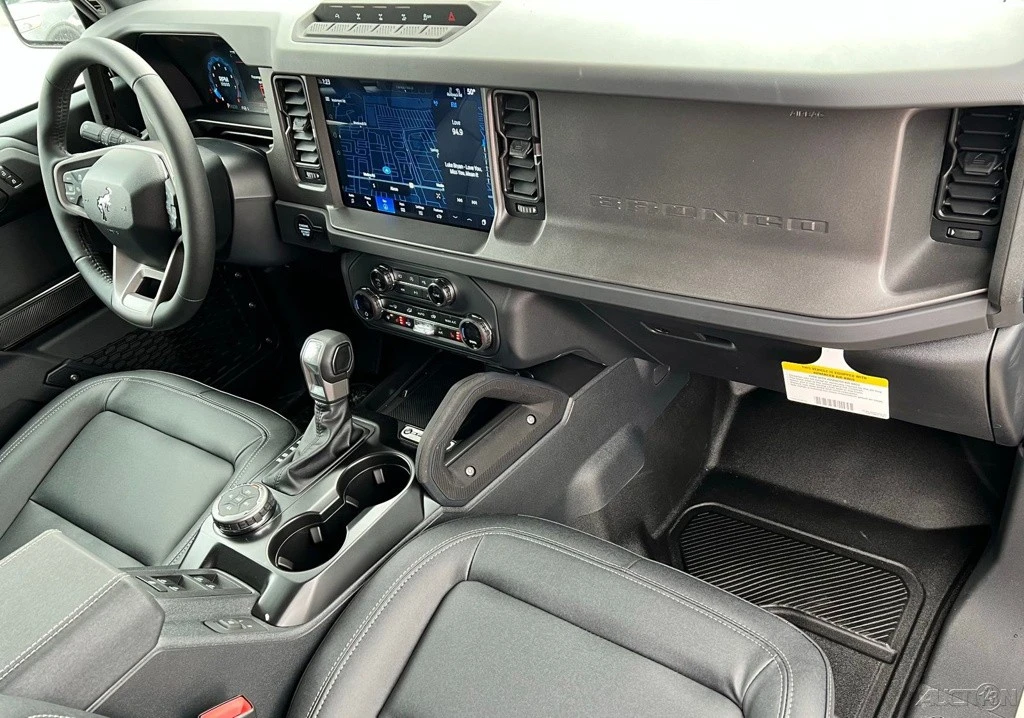 2025 Ford Bronco 6th Gen - Image 19 of 21