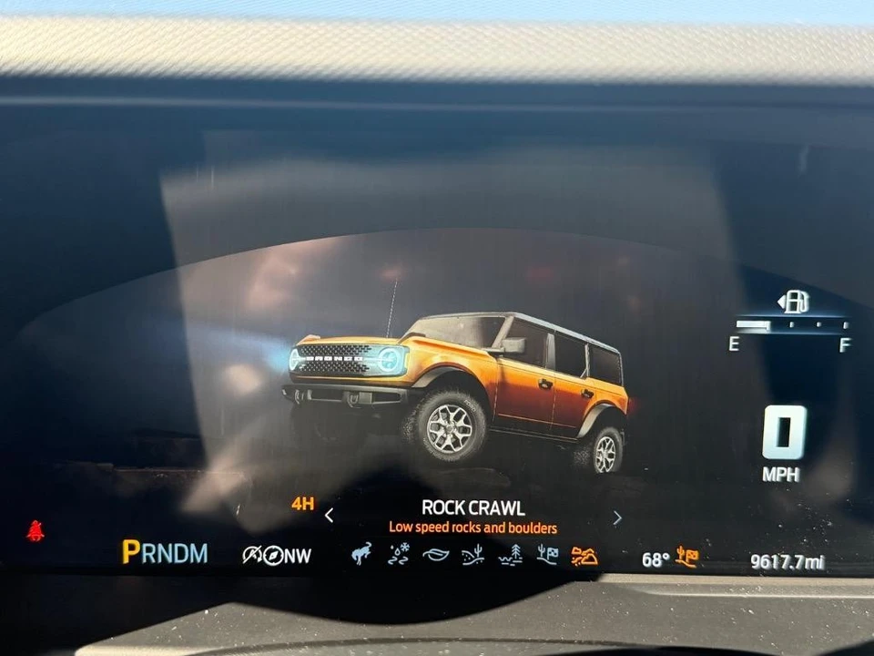 2025 Ford Bronco 6th Gen - Image 20 of 21