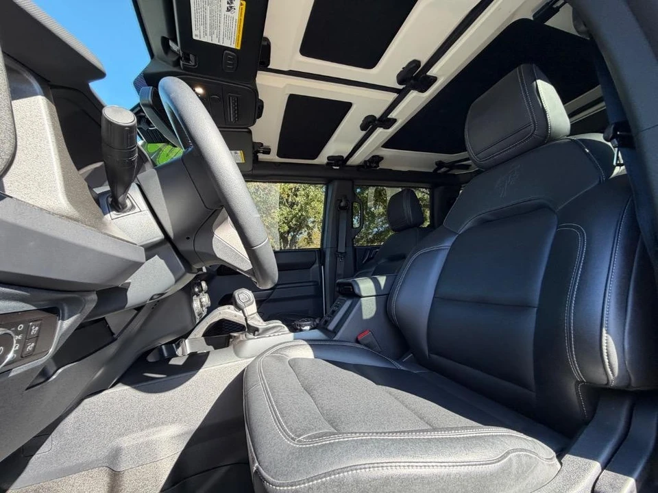 2025 Ford Bronco 6th Gen - Image 6 of 21