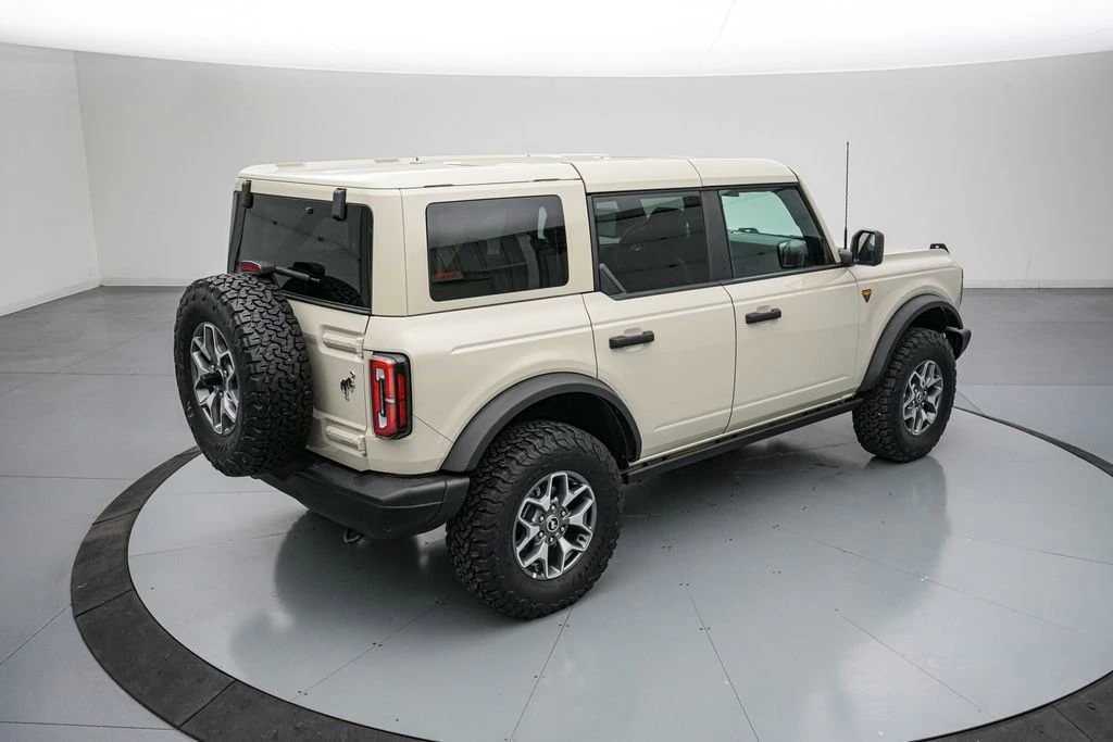 2025 Ford Bronco 6th Gen - Image 5 of 21