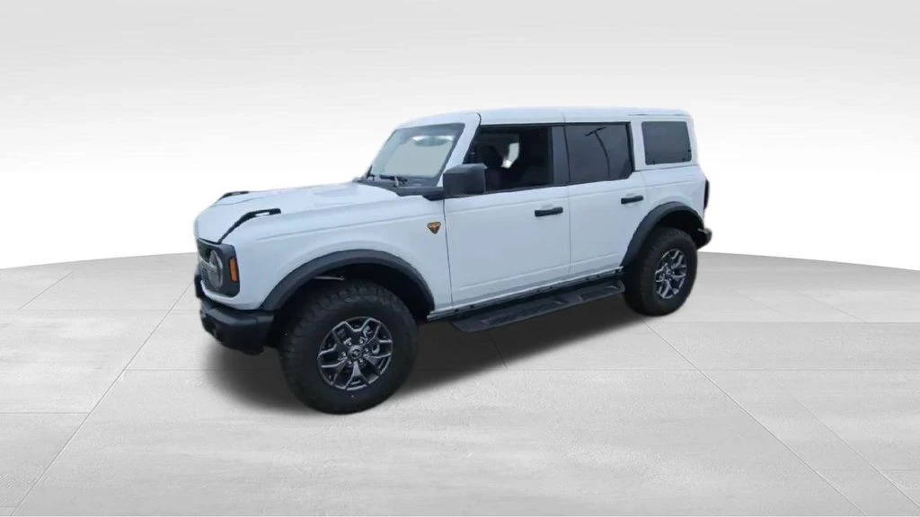 2025 Ford Bronco 6th Gen - Image 4 of 21