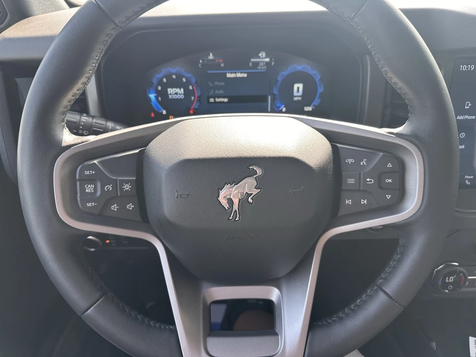 2025 Ford Bronco 6th Gen - Image 20 of 31