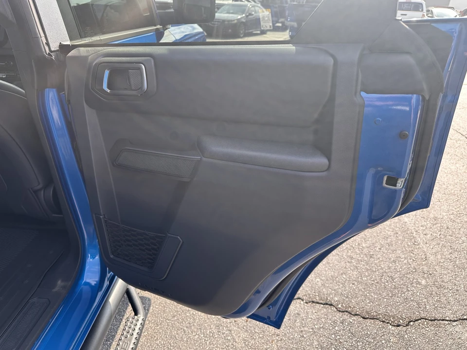 2025 Ford Bronco 6th Gen - Image 15 of 31