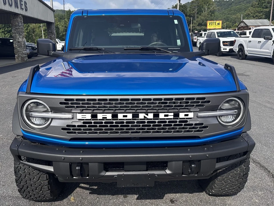 2025 Ford Bronco 6th Gen - Image 3 of 31