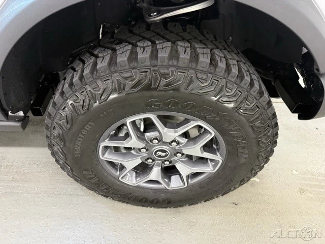 2025 Ford Bronco 6th Gen - Image 4 of 12