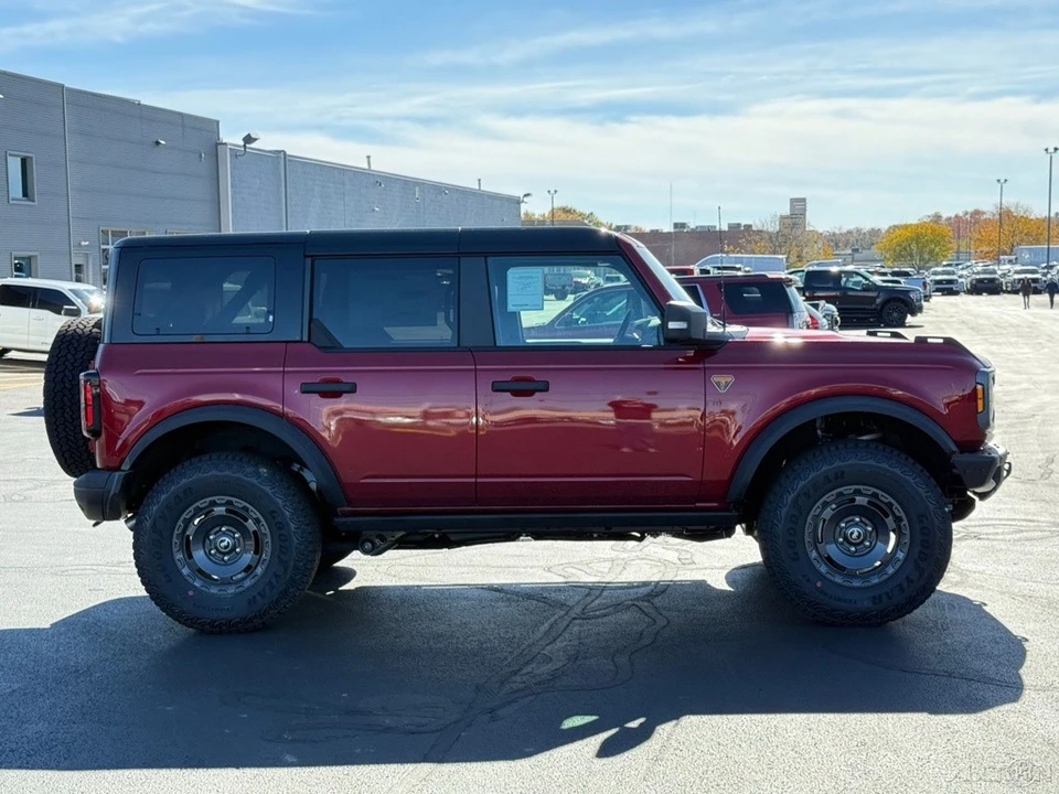 2025 Ford Bronco 6th Gen - Image 6 of 21