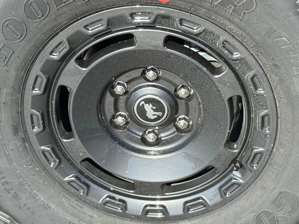 2025 Ford Bronco 6th Gen - Image 10 of 24
