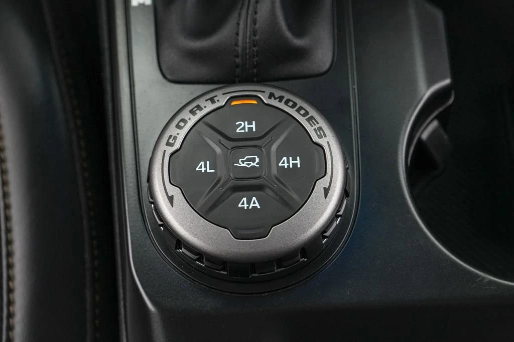 2025 Ford Bronco 6th Gen - Image 20 of 21